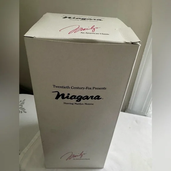 Marilyn Monroe Niagara Royal Orleans Limited Edition Figurine #2375 w/ COA